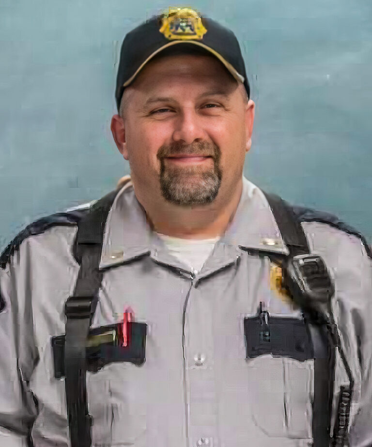 Donald Max Neiswinger Jr. - National Fallen Firefighters Foundation